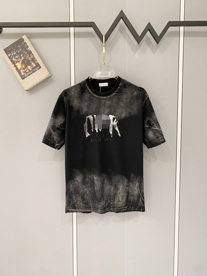 ディオール デニムと相性抜群の半袖Tシャツ