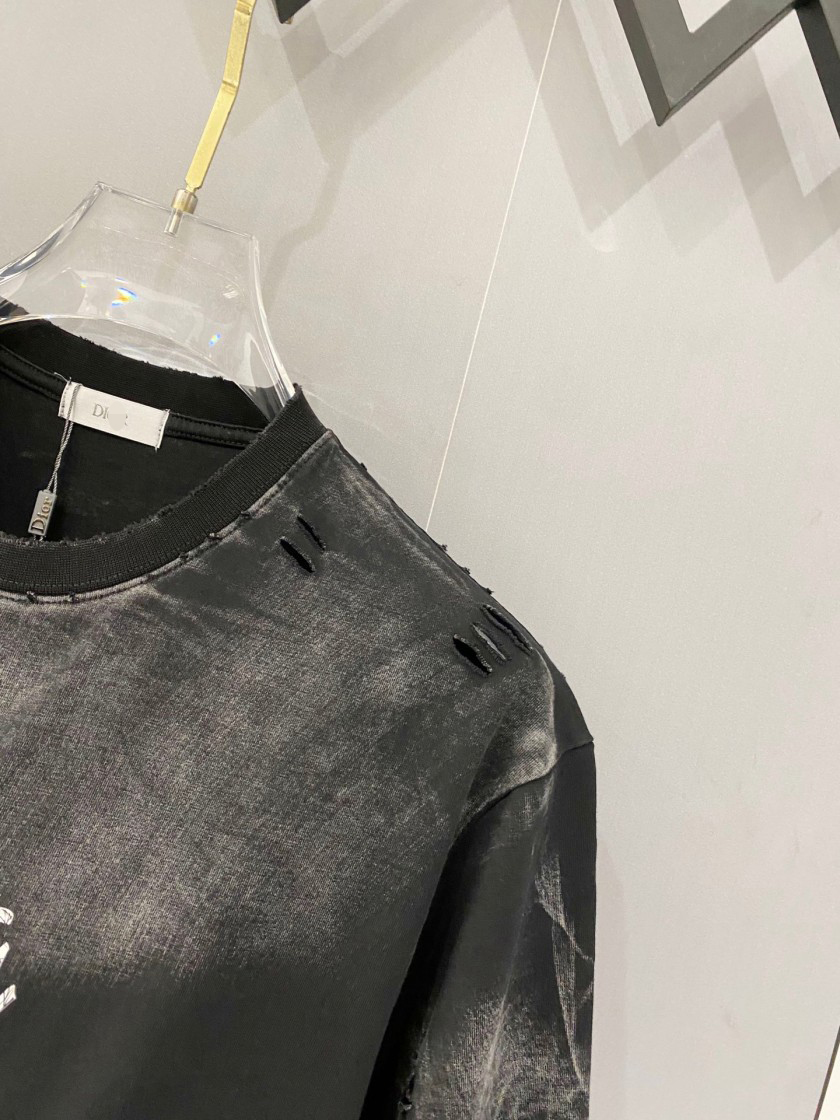 ディオール デニムと相性抜群の半袖Tシャツ