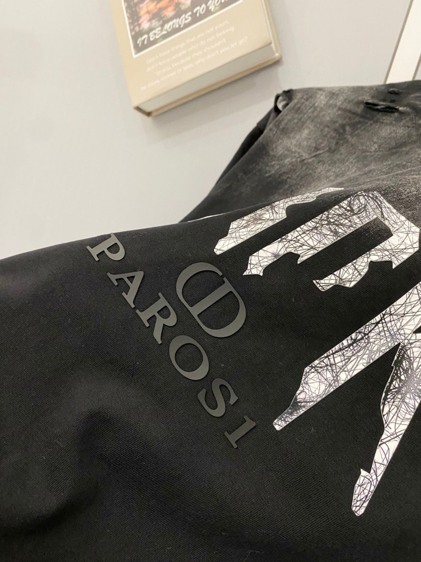 ディオール デニムと相性抜群の半袖Tシャツ