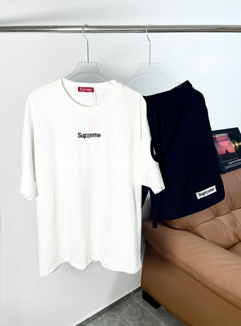 シュプリームメンズ レディース 半袖Tシャツ