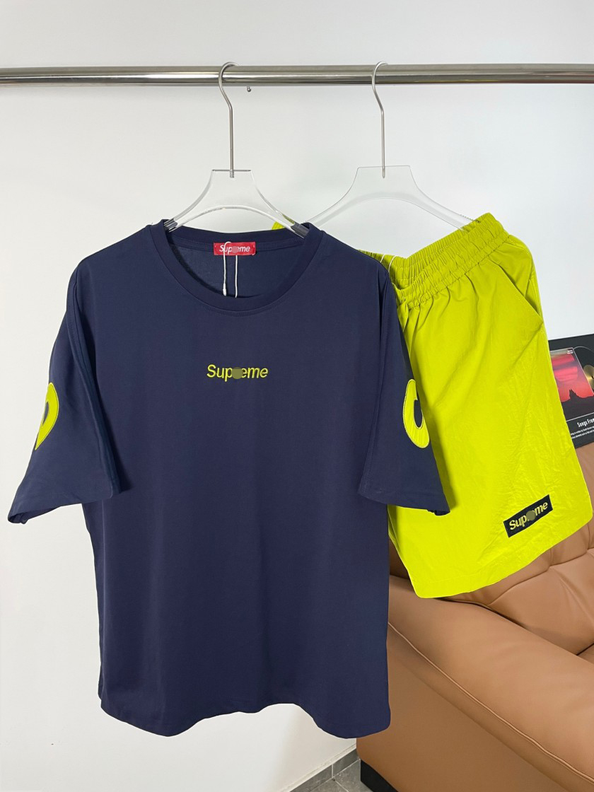 シュプリームメンズ レディース 半袖Tシャツ