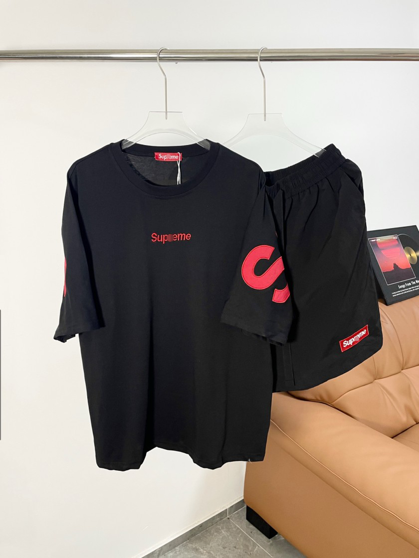 シュプリームメンズ レディース 半袖Tシャツ