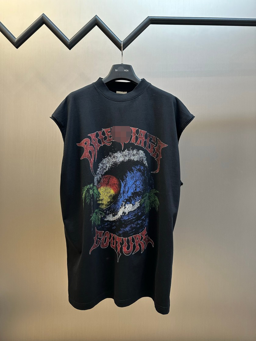バレンシアガ 今買うべきトレンド半袖Tシャツ特集