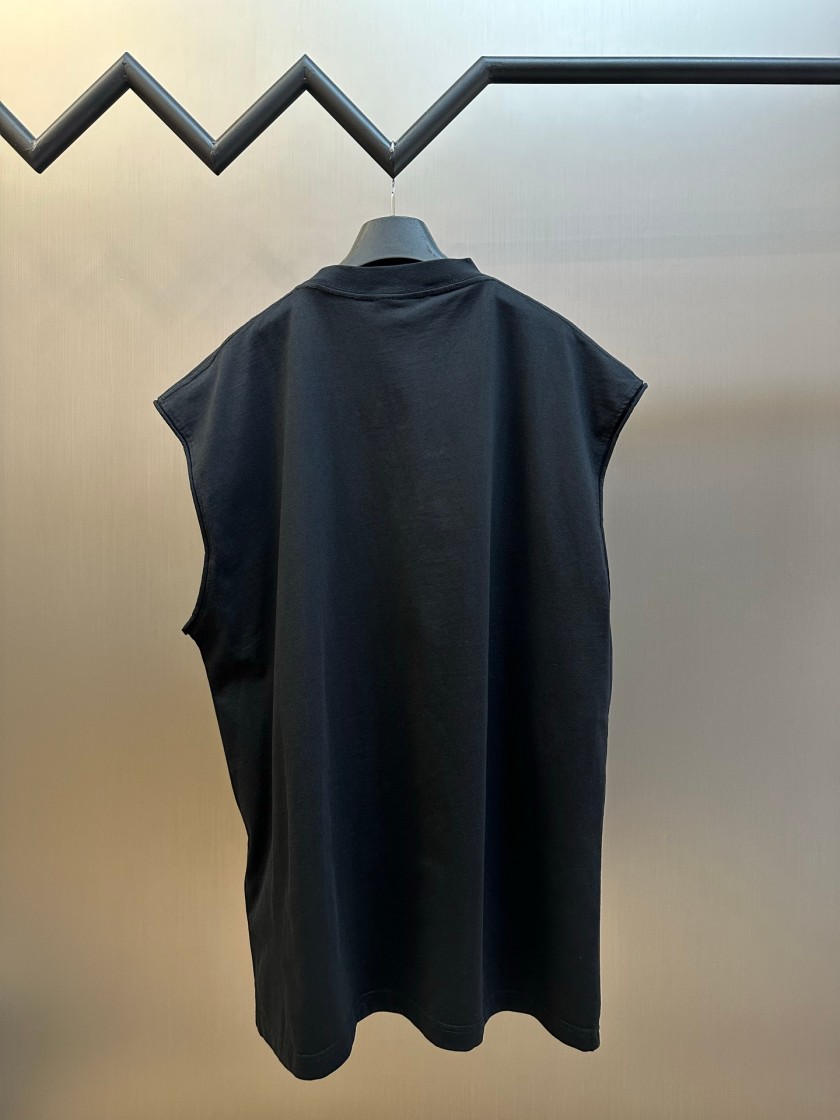 バレンシアガ 今買うべきトレンド半袖Tシャツ特集