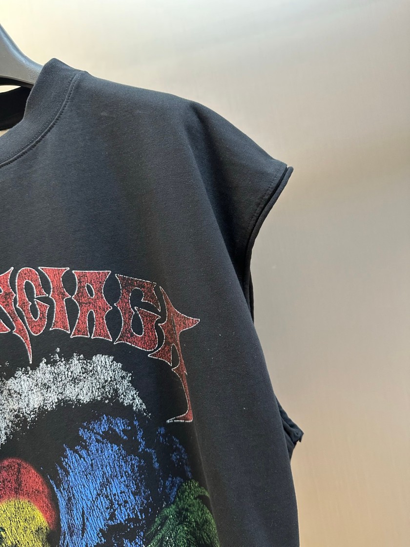 バレンシアガ 今買うべきトレンド半袖Tシャツ特集
