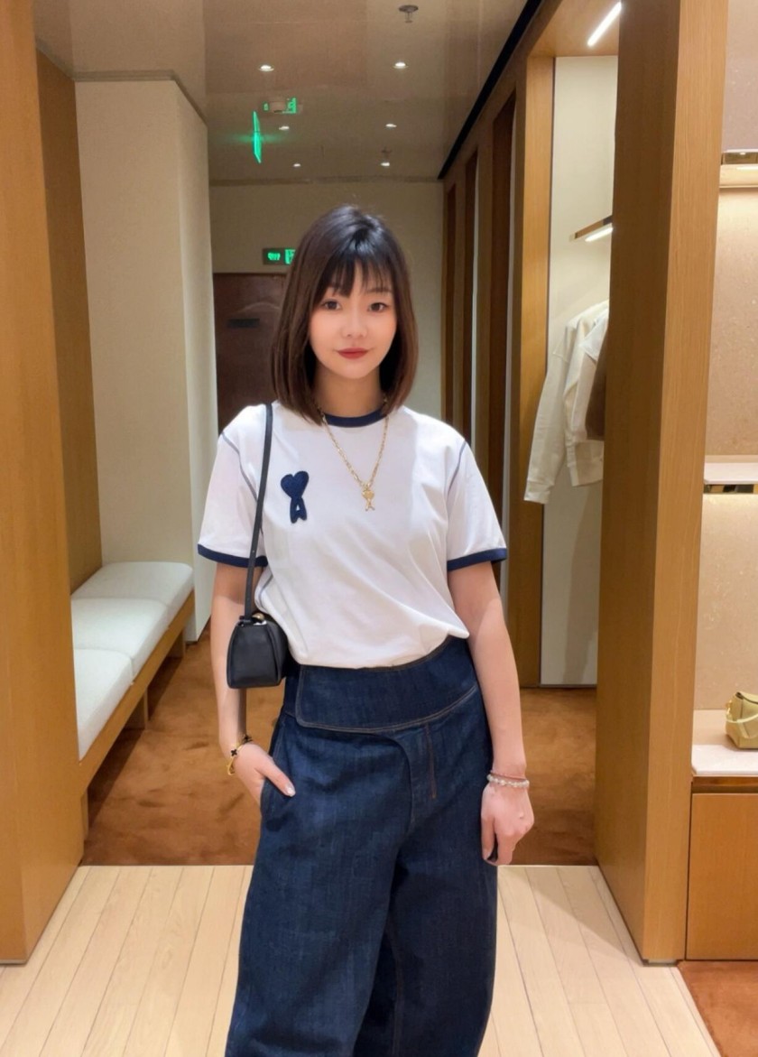 アミ レディース 半袖Tシャツ