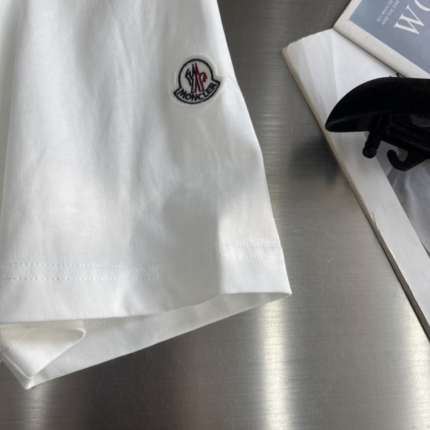 モンクレール  メンズ レディース　ニット 半袖Tシャツ