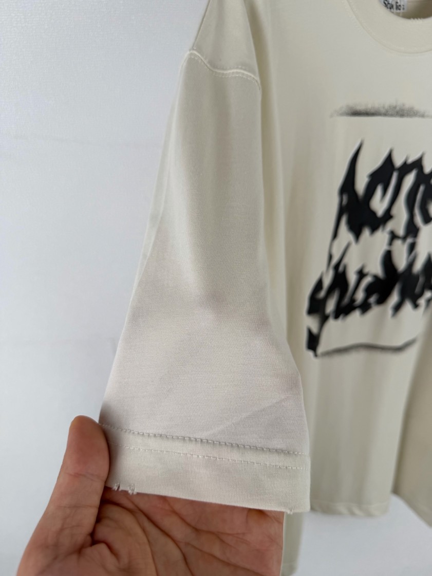 【アクネ ストゥディオ ズ】メンズ レディース 半袖Tシャツ aat23658