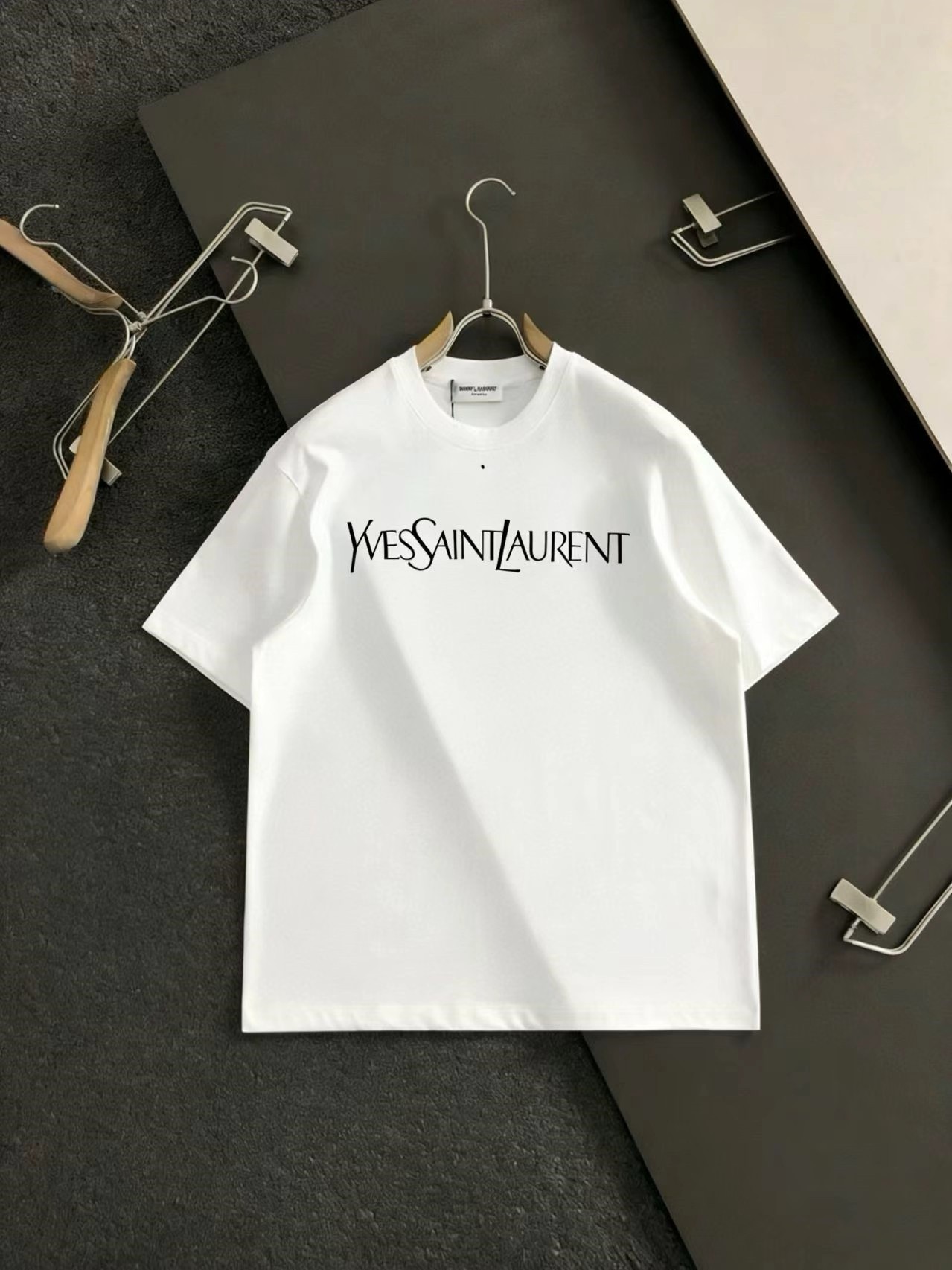 【サンローランタイプ】メンズ レディース 半袖Tシャツ aat23690