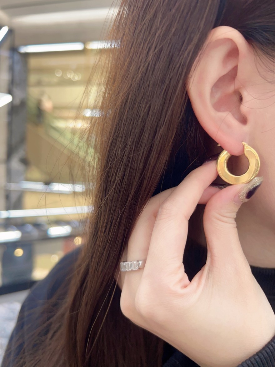 セリーヌスーパーコピー ゴールド イヤリング アクセサリー