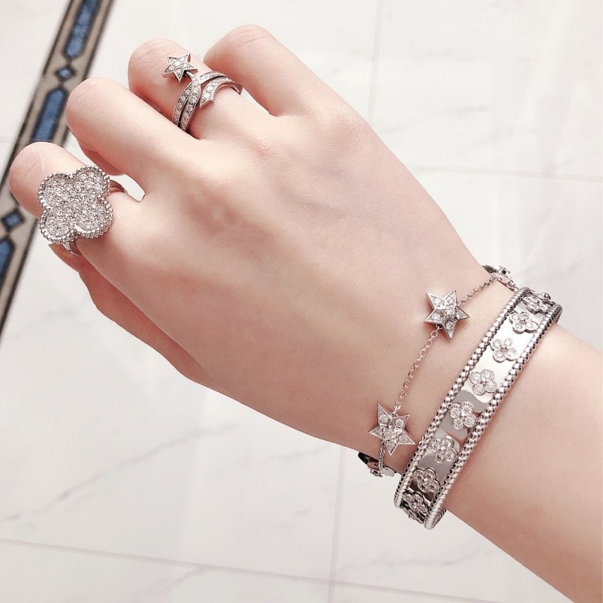 シャネルブレスレット アクセサリー