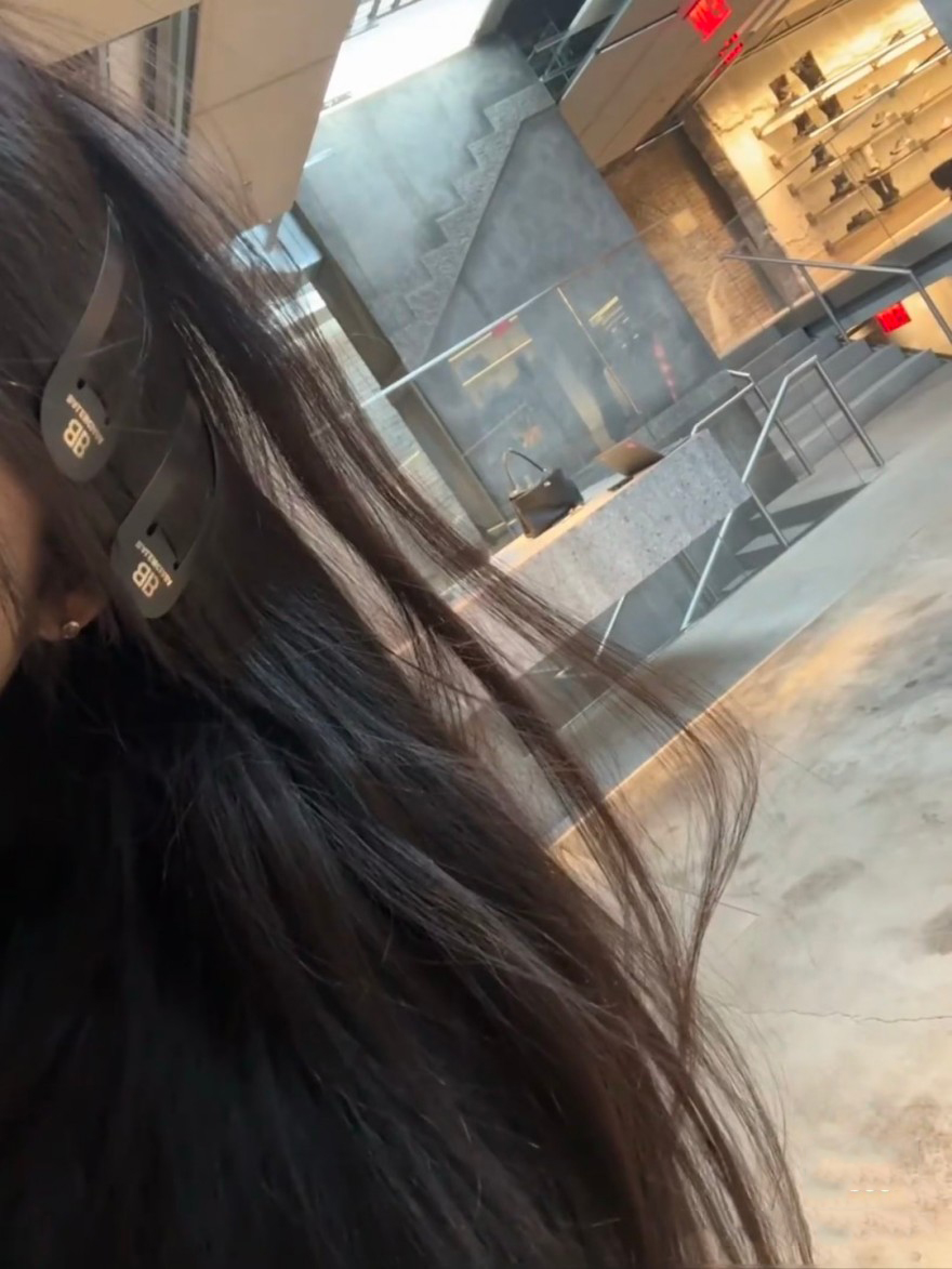 バレンシアガBALENCIAGAコピーへアビン アクセサリー