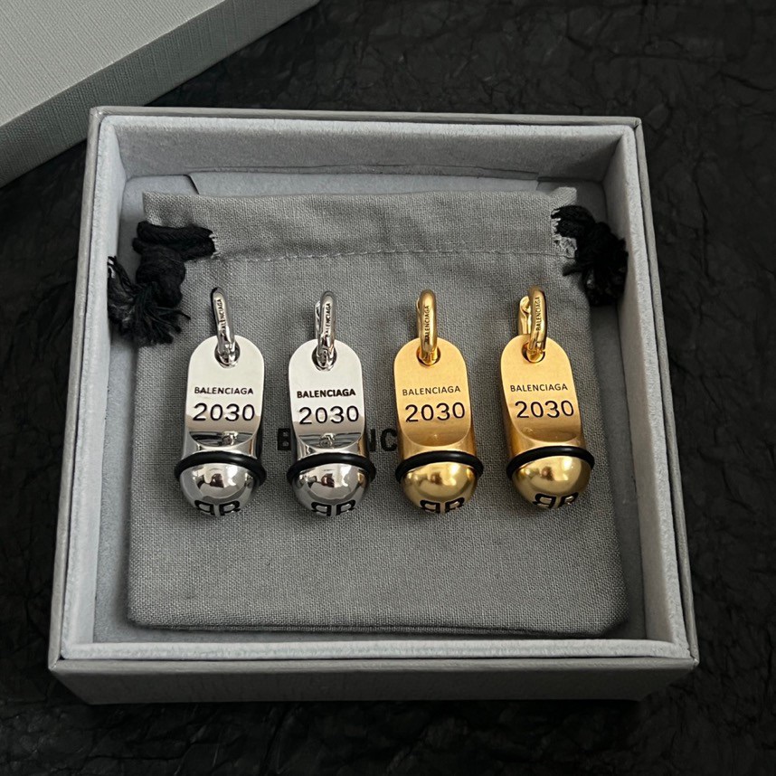 バレンシアガBALENCIAGAコピーイヤリング アクセサリー