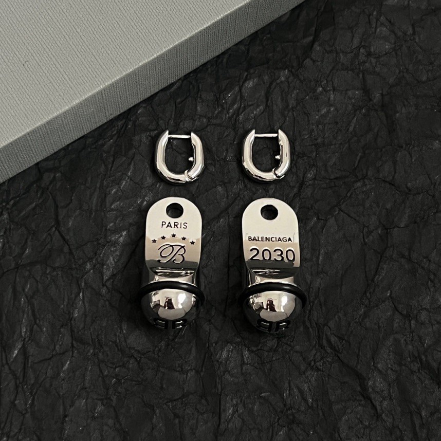 バレンシアガBALENCIAGAコピーイヤリング アクセサリー