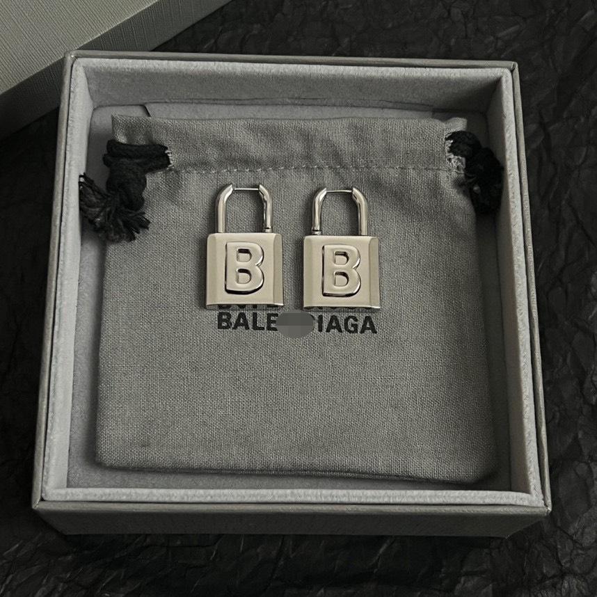 バレンシアガBALENCIAGAコピーイヤリング アクセサリー