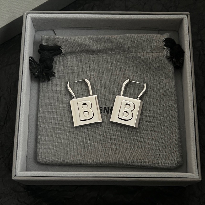 バレンシアガBALENCIAGAコピーイヤリング アクセサリー