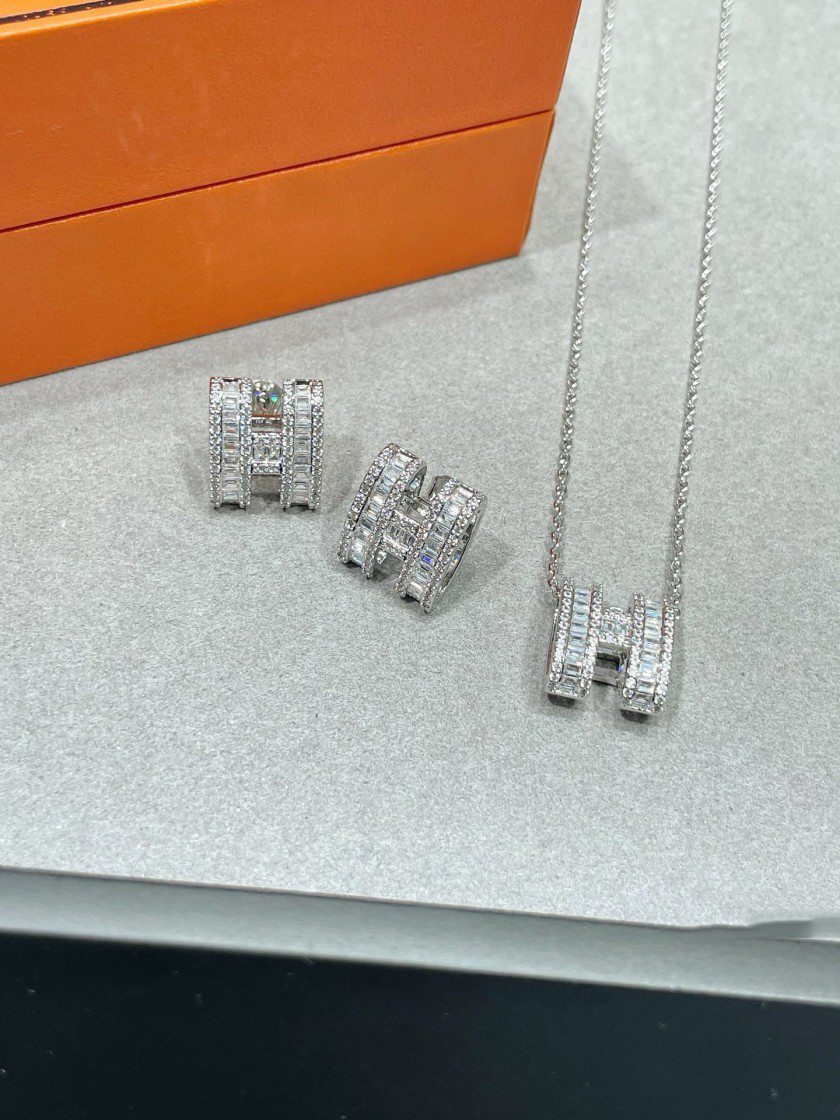 エルメス イヤリング アクセサリー