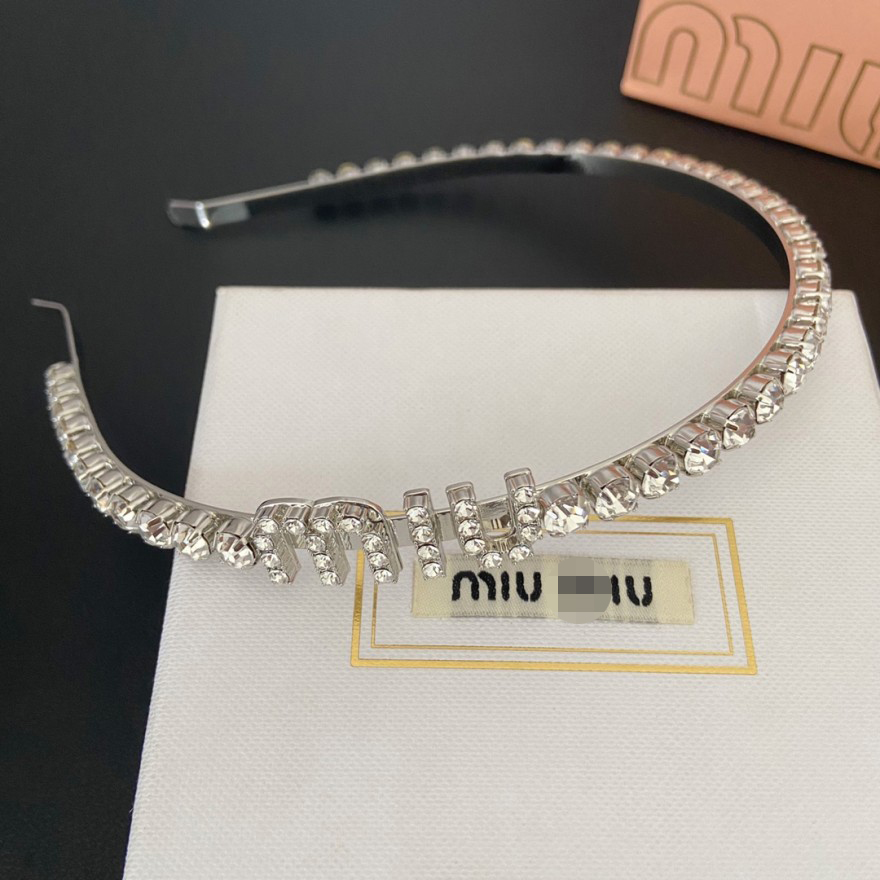 ミュウミュウ カチューシャ へアビン アクセサリー