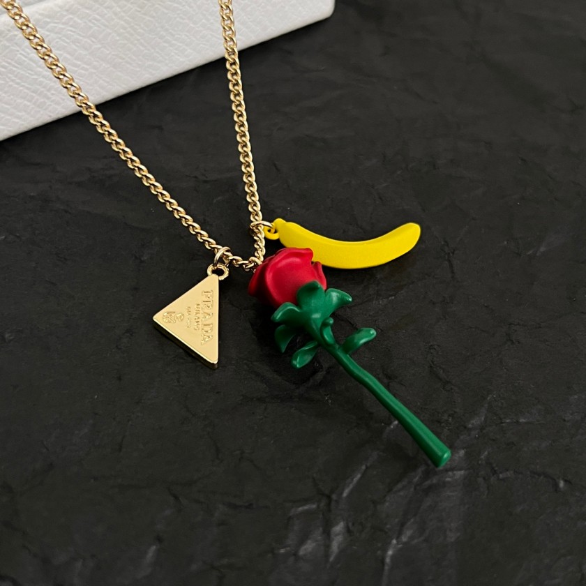 プラダネックレス アクセサリー