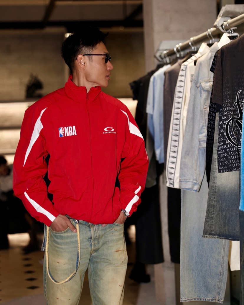バレンシアガ &times; NBA ジャケット　アウター
