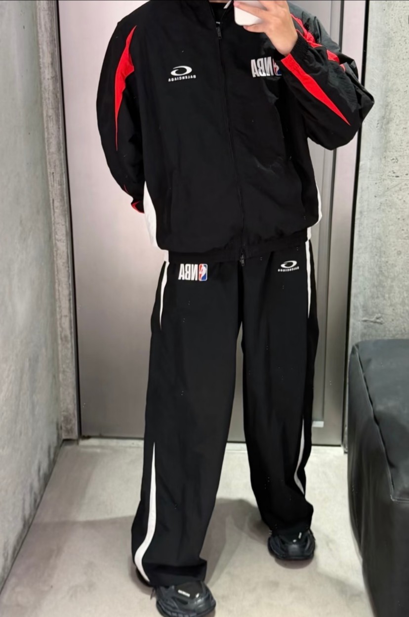 バレンシアガ &times; NBA ジャケット　アウター