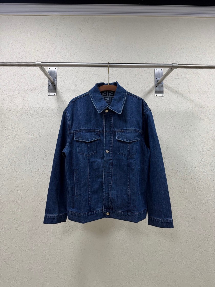 フェンディジャケット　アウター