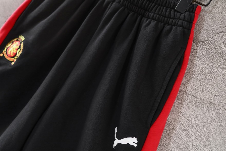 バレンシアガ オーバーサイズ ショートパンツ ストリートスタイル