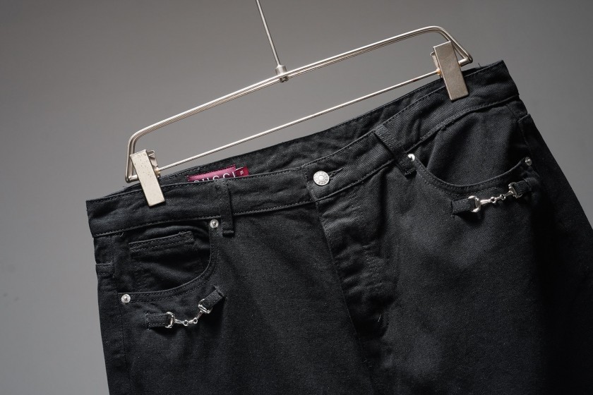 グッチデニムパンツ