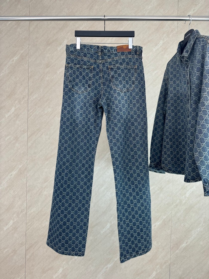 グッチデニムパンツ