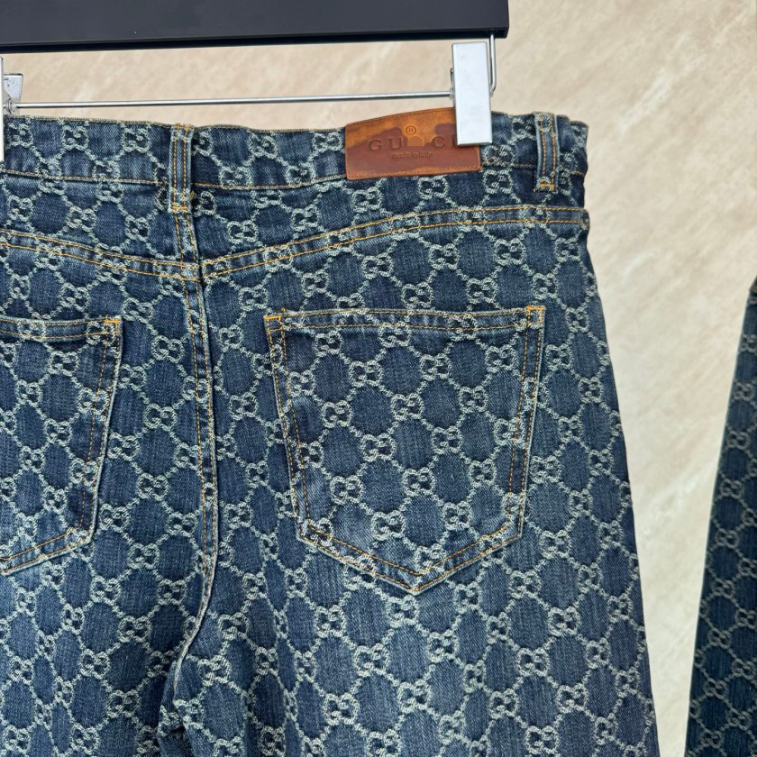 グッチデニムパンツ