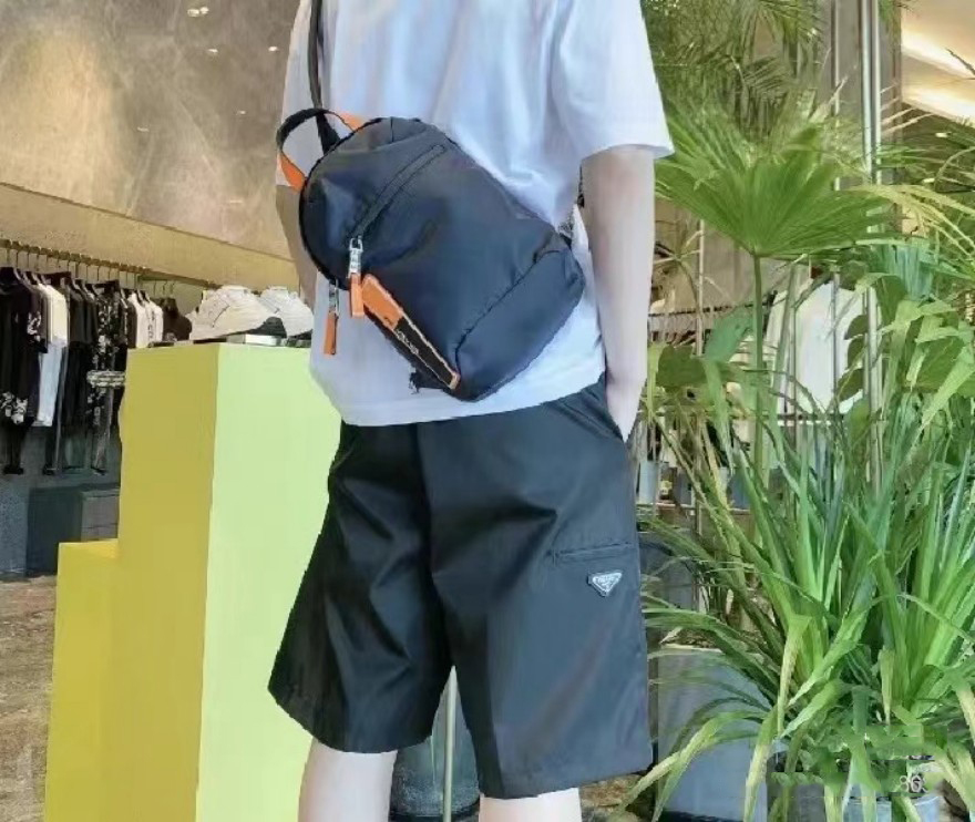 プラダ スウェット パンツ